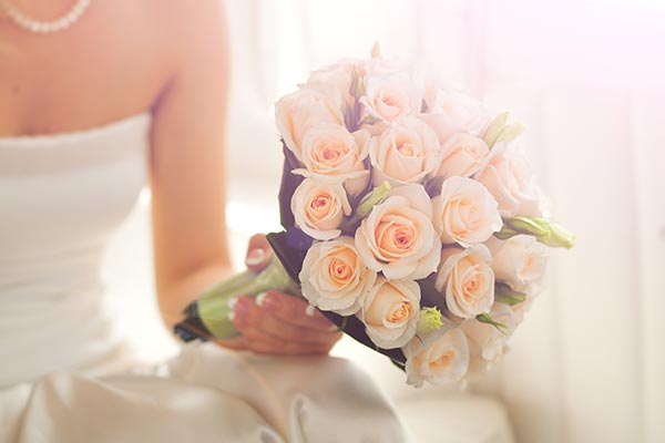 Eine Hochzeitsmesse kann Ihnen vielseitige Inspirationen für die passende Hochzeitsdeko oder Ihre Trauringe bieten, wenn Sie in Ingolstadt heiraten möchten. Finden Sie passende Ideen für Ihre Hochzeit auf der Hochzeitsmesse in Ingolstadt und besuchen Sie die vielen Stände vor Ort!