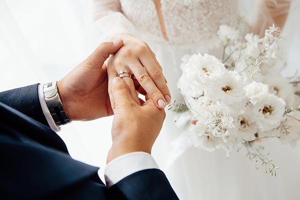 Kaufen Sie die Trauringe für Ihre Hochzeit beim Juwelier in Ingolstadt und knüpfen Sie Kontakte auf der Hochzeitsmesse!